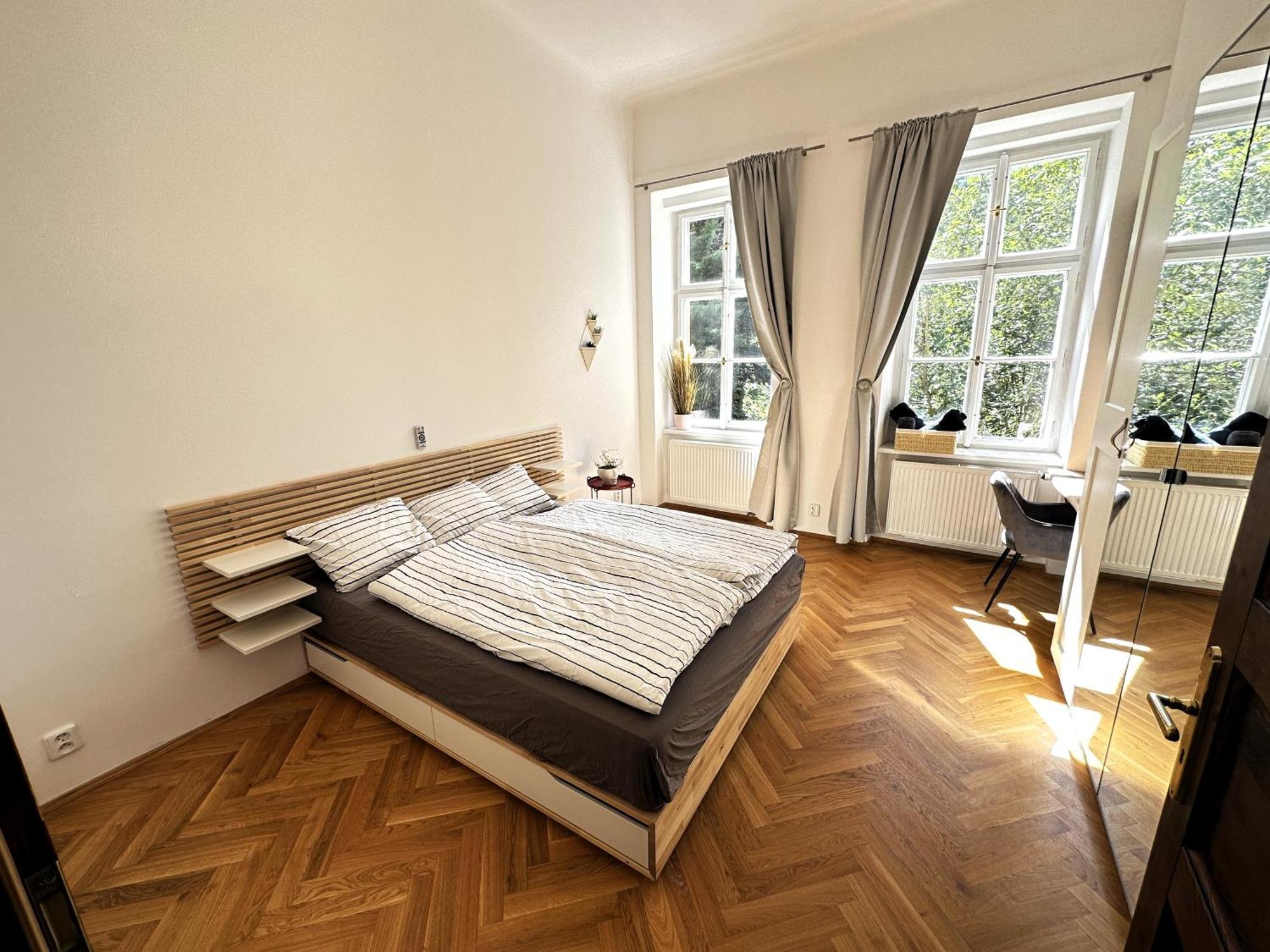 Black Eagle Apartments Praga Exterior foto